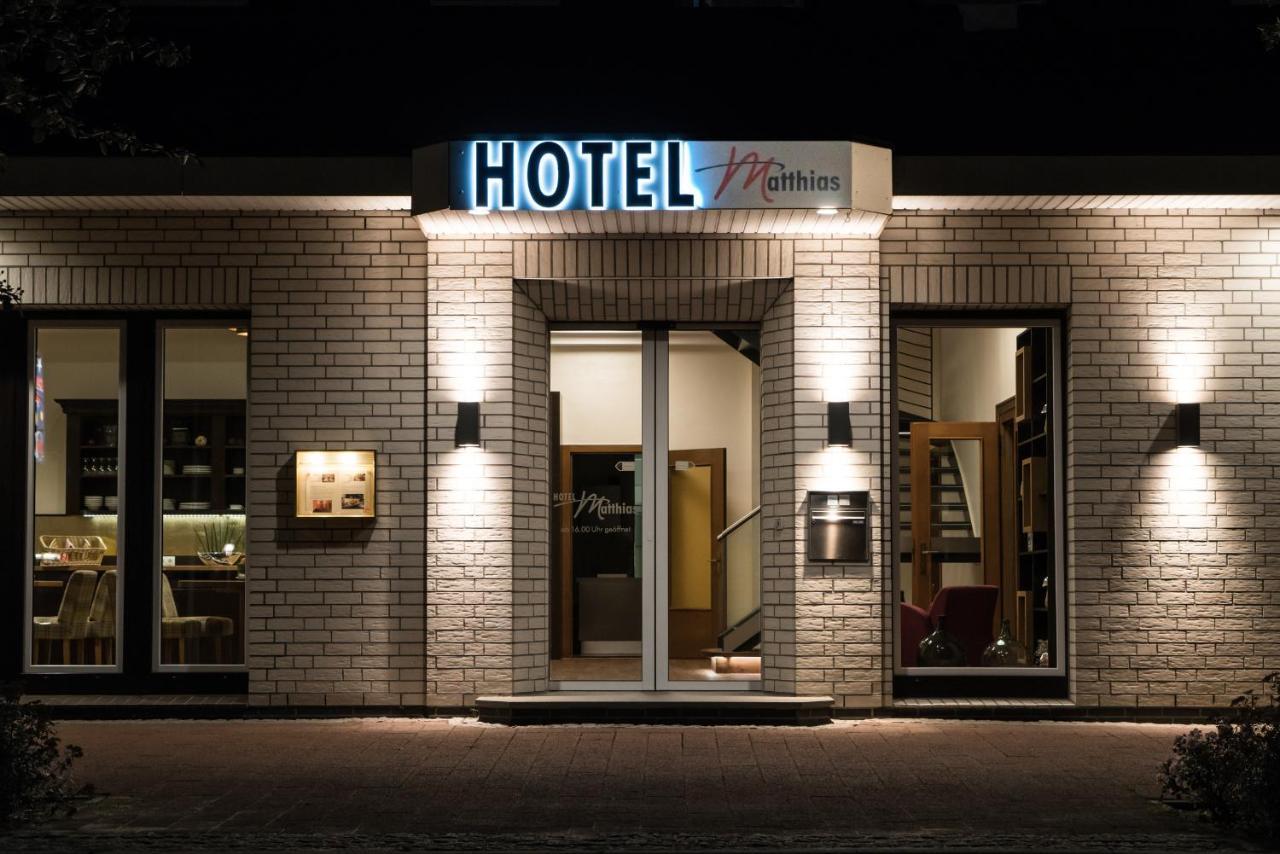Hotel Matthias Gnarrenburg Exterior photo